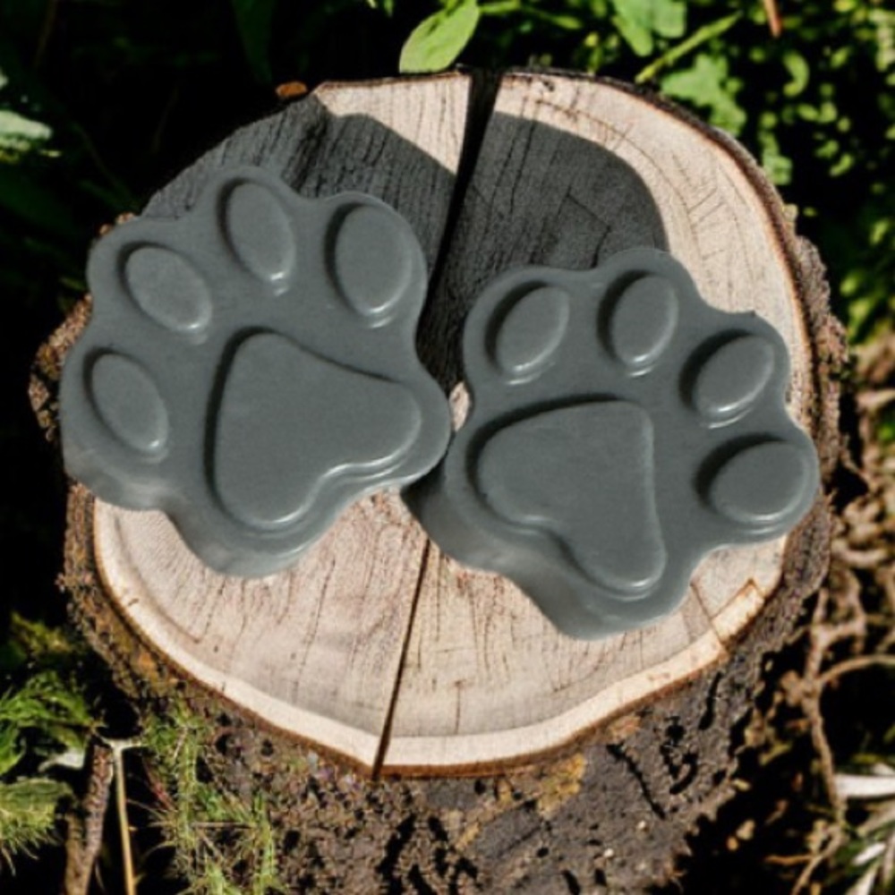 Hand Crafted Soap - Paws 🐾 Charcoal Eucalyptus